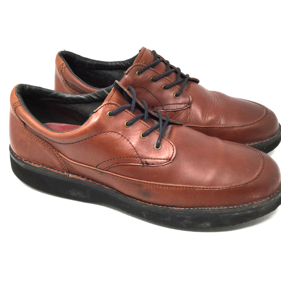 casual brown oxford shoes